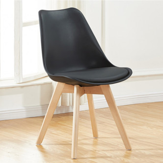 Ensemble table rectangulaire bois et 4 chaises scandinaves noires - NoraBjorn