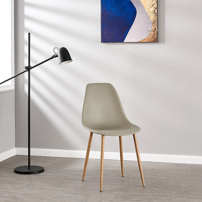 Ensemble table ronde bois et 4 chaises scandinaves plastique beige - UmbriaEla