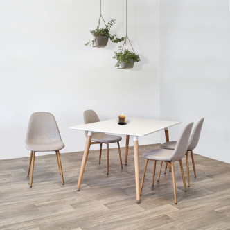 Ensemble table rectangulaire bois et 4 chaises scandinaves tissu beige - BrevikEla