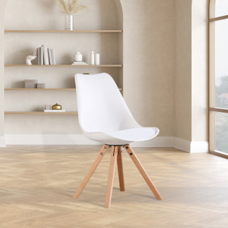 Chaise scandinave avec piètement en bois – Helsinki
