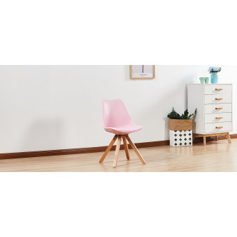 Chaise scandinave avec piètement en bois – Helsinki