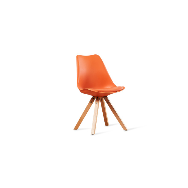 Chaise scandinave avec piètement en bois – Helsinki