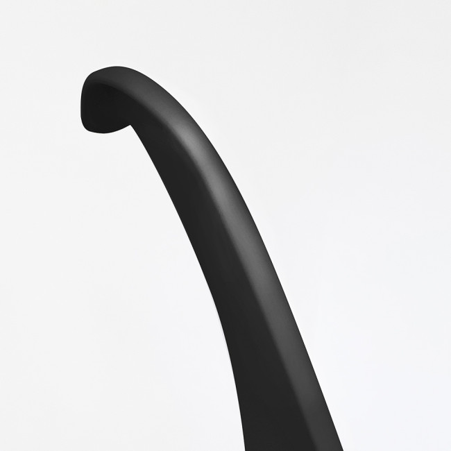 Chaise scandinave avec piètement en bois – Helsinki