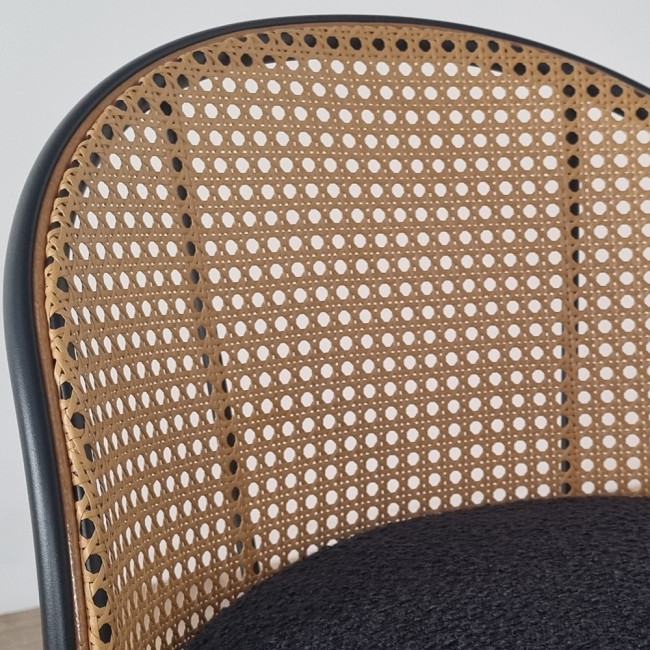 Lot de 4 tabourets tissu bouclette noir et pivotant 360 ° en cannage de rotin - Neo
