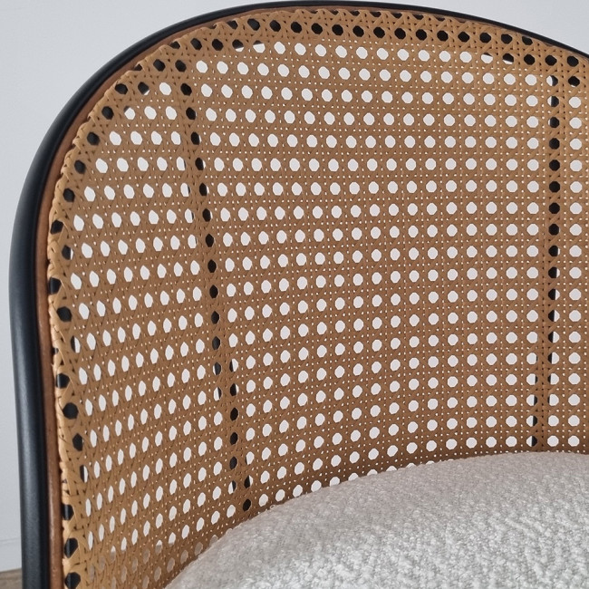 Lot de 4 tabourets tissu bouclette blanc et pivotant 360 ° en cannage de rotin - Neo